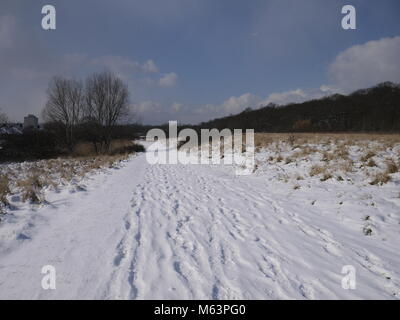 London, Großbritannien. 28. Februar, 2018. Schnee blast hits London, Claybury Park in eine Decke von Weiß. Beitrag Katherine Da Silva/Alamy leben Nachrichten Stockfoto