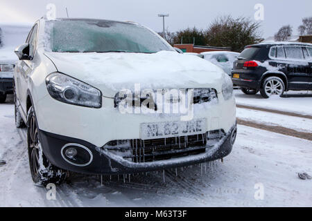 Leeds, Großbritannien. 28. Februar, 2018. Das Einfrieren der Arktis Wetter genannt das Tier aus dem Osten bringt Schnee und schlechtes Wetter nach Leeds, UK Credit: Mint Fotografie/Alamy leben Nachrichten Stockfoto