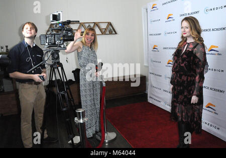 LOS ANGELES, Ca - 27. Februar: Schauspielerin Miranda Otto besucht die Los Angeles Premiere von Australiansinfilm "Dance Academy" an der Charlie Chaplin Theater in der Raleigh Studios am 27. Februar in Los Angeles, Kalifornien 2018. Foto von Barry King/Alamy leben Nachrichten Stockfoto