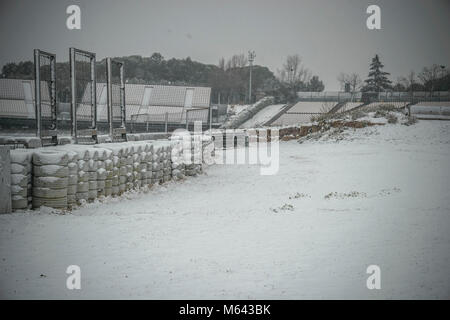 Barcelona, Spanien. 28. Februar, 2018: Die Sitzung starten Ist aufgrund widriger Wetterbedingungen am Tag 3 der Formel-1-Prüfung am Circuit de Catalunya Kredit verzögert: Matthias Oesterle/Alamy leben Nachrichten Stockfoto