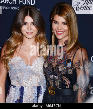 Los Angeles, Kalifornien, USA. 27 Feb, 2018. Lori Loughlin, Olivia Jade Giannulli017 kommt an der Die Women's Cancer Research Fund Ein unvergesslicher Abend Benefizgala im Beverly Wilshire Hotel Vier Jahreszeiten am 27. Februar 2018 in Beverly Hills, Kalifornien. Credit: Tsuni/USA/Alamy leben Nachrichten Stockfoto