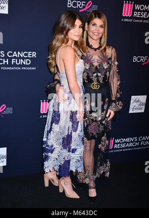 Los Angeles, Kalifornien, USA. 27 Feb, 2018. Lori Loughlin, Olivia Jade Giannulli 020 kommt an der Die Women's Cancer Research Fund Ein unvergesslicher Abend Benefizgala im Beverly Wilshire Hotel Vier Jahreszeiten am 27. Februar 2018 in Beverly Hills, Kalifornien. Credit: Tsuni/USA/Alamy leben Nachrichten Stockfoto