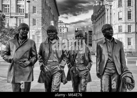 Statue des Fab 4 (The Beatles) auf Liverpools Waterfront Stockfoto