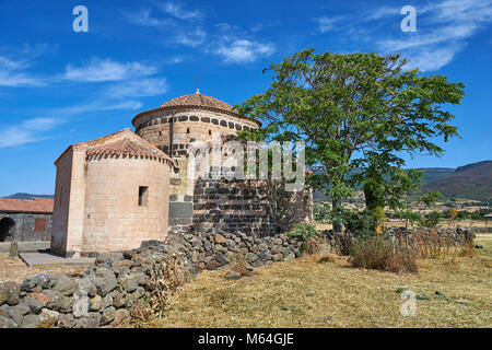 Bild und Bild des Byzantinischen romanische Kirche Santa Sabina in Santa Sabina Nuraghischen archäologische Stätte, Mittlere Bronzezeit, Silanus, Sardi Stockfoto