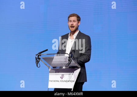 Prinz Harry liefert eine Rede während der erste königliche Stiftung Forum in Central London. Stockfoto