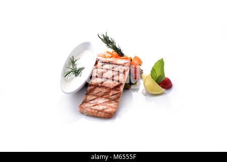 Gegrillter Lachs Fisch mit Gemüse - deat Mahlzeit Stockfoto