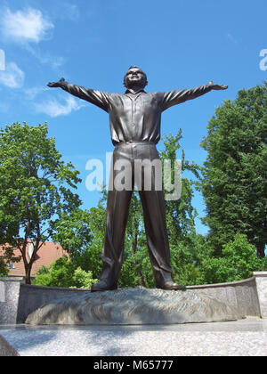 Kaluga, Russland - Juli 13, 2014: Denkmal für Juri Gagarin in der jungen Geschichte der Raumfahrt Museum in der Stadt Kaluga Stockfoto