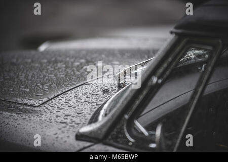 Regnerischen Tag fahren Stockfoto