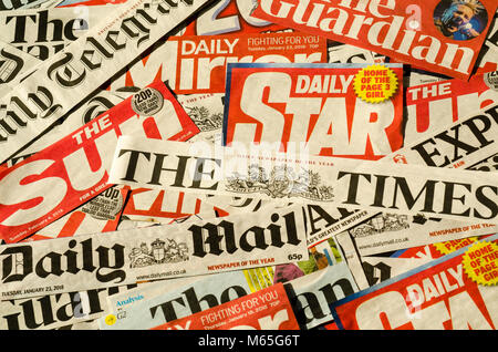 Zeitungen aus dem Vereinigten Königreich Stockfoto