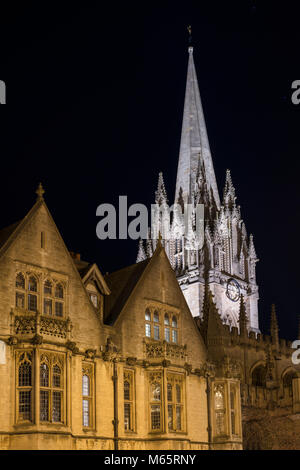 Brasenose College und Universität Kirche St. Maria, der Jungfrau, ist in der Nacht. Oxford, Oxfordshire, England Stockfoto