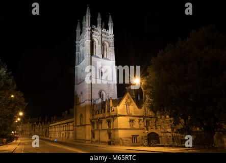 Magdalen College in der Nacht. Oxford, Oxfordshire, England Stockfoto