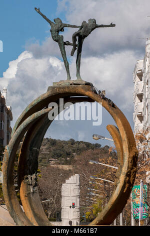 Loulé, PORTUGAL - 4. Februar 2018 - Berühmte Kreisverkehr Brunnen mit Tanz Abbildung Statuen in Loulé, Portugal. Stockfoto