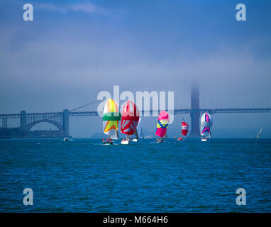 Segeln, San Francisco, Golden Gate Bridge, Kalifornien Stockfoto
