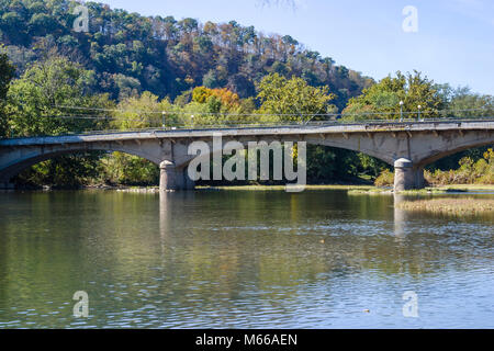 West Virginia, Appalachia Greenbrier County, Alderson, Alderson Bridge, Overpass, Link, Verbindung, Greenbrier River Water, Allegheny Mountains, Besuchertrave Stockfoto