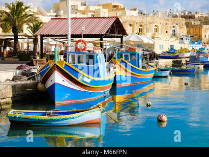 Luzzu berühmten Fischerboote in Marsaxlokk - Malta Stockfoto
