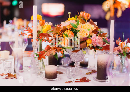 Elegante schöne Tabelle eingerichtet. Close Up. Hochzeit Konzept Stockfoto