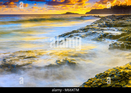 Kauapea Strand und Leuchtturm von Kilauea auf Kauai, Hawaii Stockfoto