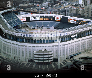 80er Jahre Yankee Stadium abgerissen 2009 BRONX NEW YORK CITY USA-kr 40280 PHT 001 HARS MLB ALTMODISCH DIE KATHEDRALE VON BASEBALL IN DAS HAUS, DAS RUTH GEBAUT Yankee Stadium Stockfoto
