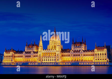 Das ungarische Parlament Gebäude, das auch als Parlament von Budapest. Einer der ältesten Europäischen legislative Gebäude bekannt Stockfoto