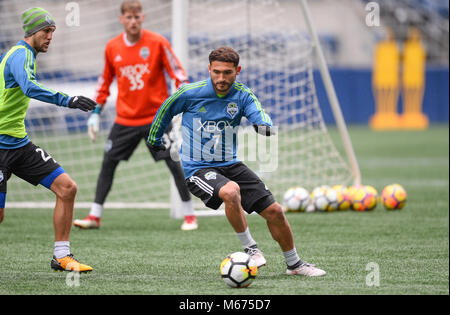 Seattle, Washington, USA. 28 Feb, 2018. MLS Fußball 2018: Klopfer Mittelfeldspieler CRISTIAN ROLDAN (7) Arbeiten, die während der Praxis akustische Signalgeber und Medien Tag für Century Link Feld in Seattle, WA. Credit: Jeff Halstead/ZUMA Draht/Alamy leben Nachrichten Stockfoto