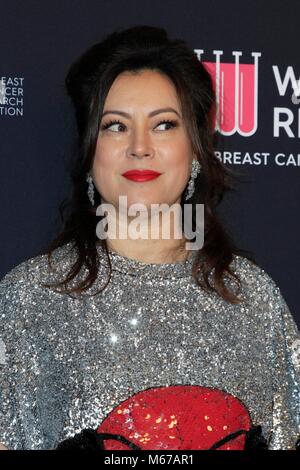 LOS ANGELES - Feb 27: Jennifer Tilly an der einen unvergesslichen Abend im Beverly Wilshire Hotel am Februar 27, 2018 in Beverly Hills, CA bei der Ankunft für eine der unvergesslichen Abend Frauen Cancer Research Fund (WCRF) Benefizgala, Beverly Wilshire Hotel, Beverly Hills, CA Februar 27., 2018. Foto von: Priscilla Grant/Everett Collection Stockfoto