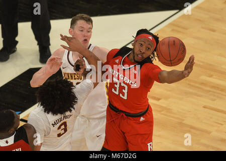 New York, New York, USA. 28 Feb, 2018. DESHAWN FREEMAN (33) erreicht, wird der Ball während des Spiels im Madison Square Garden in New York City, New York, statt. Credit: Amy Sanderson/ZUMA Draht/Alamy leben Nachrichten Stockfoto