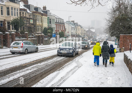 Exeter, Devon, Großbritannien. 1. März 2018. UK Wetter. Exeter in den schweren Schnee vom Sturm Emma Credit: Sebastian Wasek/Alamy leben Nachrichten Stockfoto