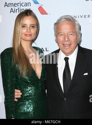 *** Foto *** Robert Kraft ist nicht der Vater von Ricki Noels Lander Baby *** Los Angeles, CA - 15. Februar Robert Kraft, Gast an der Universal Music Group 2016 GRAMMY After Party im Ace Hotel Am 15. Februar 2016. Credit: RTNSadou/MediaPunch Stockfoto