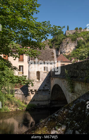 Fluss Yonne Mailly le Chateau Yonne Bourgogne-Franche-Comte Frankreich Stockfoto