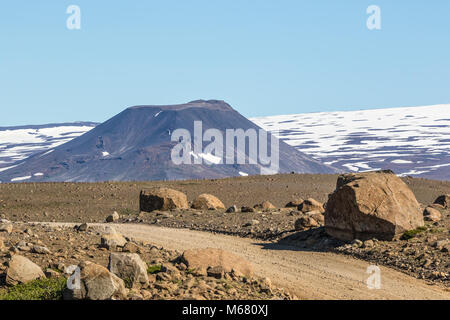 Parasitäre vulkanischen Kegel auf der Flanke von einem isländischen Vulkan im westlichen Hochland in der Nähe von Thingvellir Stockfoto