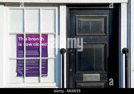 Anmelden Benachrichtigung der Kunden, dass die NatWest Bank in Helmsley ist jetzt geschlossen, North Yorkshire, England, Großbritannien Stockfoto