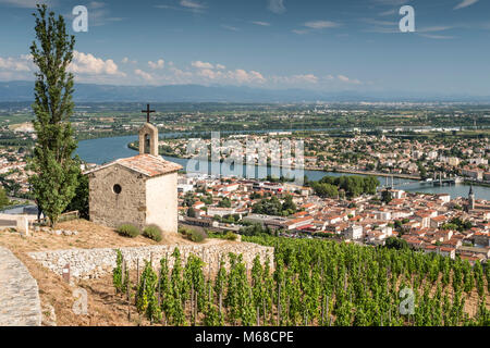 Über die Weinberge in Tain l'Hermitage Valence Drôme Auvergne-Rh ône-Alpes Frankreich Stockfoto