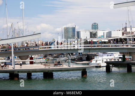 Maremagnum Shopping Center in der Nähe der Barcelona Port Vell Stockfoto