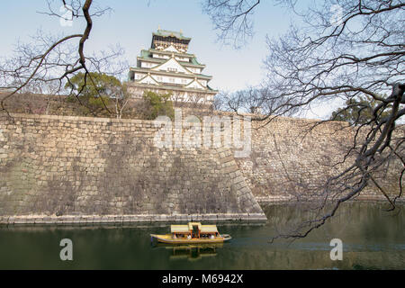 Historische Burg von Osaka in Japan Stockfoto