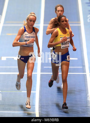 Großbritanniens Eilish McColgan (links) in Aktion während der 3000m-Finale während des Tages eine der 2018 IAAF Indoor WM der Frauen in der Arena Birmingham, Birmingham. Stockfoto