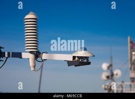 Wetter Instrument zur Sonneneinstrahlung und Feuchtigkeit Messung Stockfoto