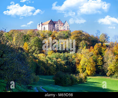 Malerischer Blick auf Schloss Kapfenburg, im Sommer, im Süden von Deutschland, Baden-Wuerttemberg Schwäbische Alb in der Nähe von Nördlingen Stockfoto