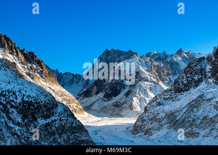 Mer de Glace, Argentiere Gletscher. Natur Berge und Schnee. Chamonix Mont Blanc, Auvergne-Rh ône-Alpes, Departement Hochsavoyen. Frankreich Europa Stockfoto