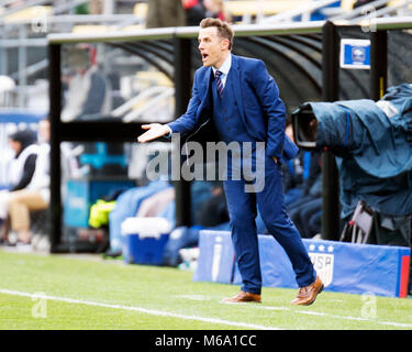 Columbus, Ohio, USA. März 1, 2018: England Head Coach Phil Neville Trainer seine tem vom Nebenerwerb gegen Frankreich während ihres Gleichen an den SheBelieves Schale in Columbus, Ohio, USA. Brent Clark/Alamy leben Nachrichten Stockfoto