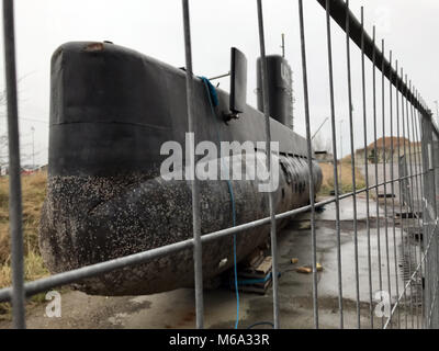 Kopenhagen, Dänemark. 18 Jan, 2018. Nach dem dänischen Ingenieur Peter Madsen von den mysteriösen Mord an Journalist Kim Wall vorgeworfen wurde, seine U-Boot 'Nautilus' sitzt auf dem Trockenen in Kopenhagen, Dänemark, 18. Januar 2018. Sein Versuch wird festgelegt am 8. März 2018 zu starten. Credit: Theresa Münch/dpa/Alamy leben Nachrichten Stockfoto