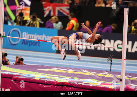 Birmingham, Großbritannien. 2 Mär, 2018. Katarina JOHNSON - THOMPSON GROSSBRITANNIEN konkurriert im Hochsprung während der IAAF World Indoor Championships in Birmingham, England Credit: Ben Stand/Alamy leben Nachrichten Stockfoto