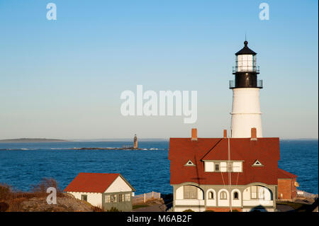 Portland Head Lighthouse, zusammen mit Ram Island Licht, guide Seemänner von Casco Bay in den Hafen von Portland in Maine. Portland Head ist die älteste Leucht Stockfoto