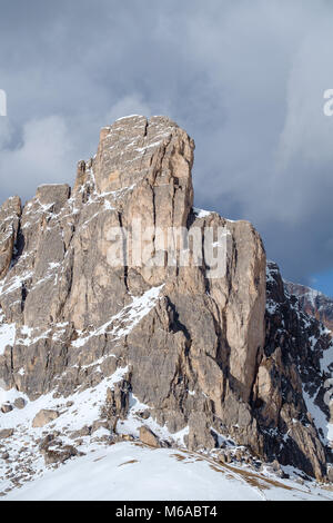 Fantastische Winterlandschaft in der Nähe von Passo Giau - Dolomiten - Italien Stockfoto