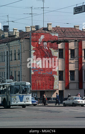 Poster mit Porträt von Lenin, kommunistischen Revolutionären, Moskau, Russland Stockfoto