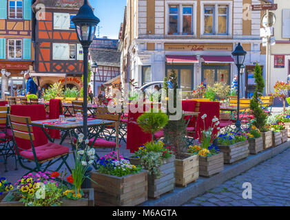 Street Cafe in Little Venice Viertel in Colmarf Stockfoto