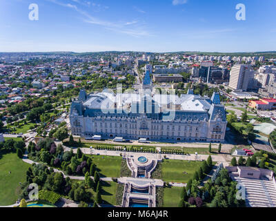 Luftaufnahme von Iasi Kultur Palast in Moldau, Rumänien Stockfoto