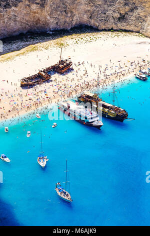 Zakynthos Shipwreck Beach. Navagio Bucht von oben gesehen. Wichtige touristische Attraktion. Stockfoto