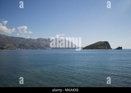 Panorama der Riviera von Budva und Sveti Nikola Insel, Montenegro Stockfoto