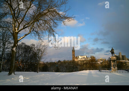 Lord Roberts Statue in der Kelvingrove Park im Schnee nach Blizzard Stockfoto