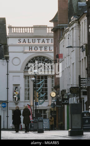 St John's Street Shopping Fussgängerzone im Zentrum von Perth, Schottland, Großbritannien. Stockfoto